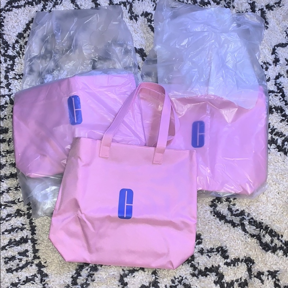 🍇2/$50 Lot of 3 Clinique Lined Tote Bags